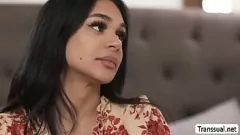 تشغيل T-فتاة خنثى إيفا مكسيم مارس الجنس بجد بواسطة درافين نافارو