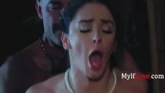 تشغيل تهيمن Sheena Ryder على تشارلز ديرا و Slimthick Vic في مواجهة شديدة المتشددين