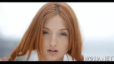 L'aspirante ragazza micsine desidera lavorare con registrazioni video porno versatili