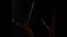 Fazendo o que a mulher casada faz flanquear.