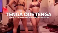 Play Webcam usher and tenga que tenga by cipriani
