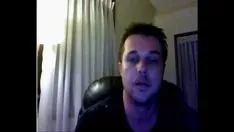 Play Albanian guy inface of pc usher his sashay